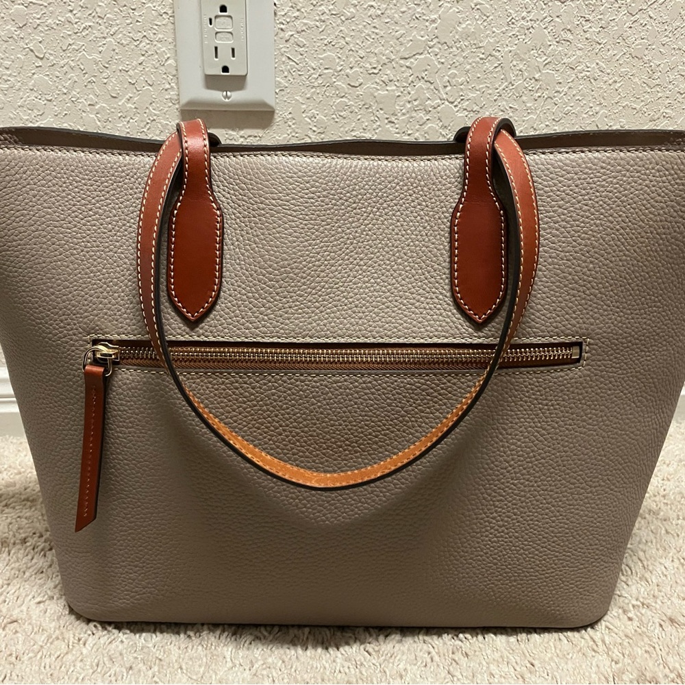 Dooney & Bourke Large Tote Pebbled Taupe - Picture 5 of 7